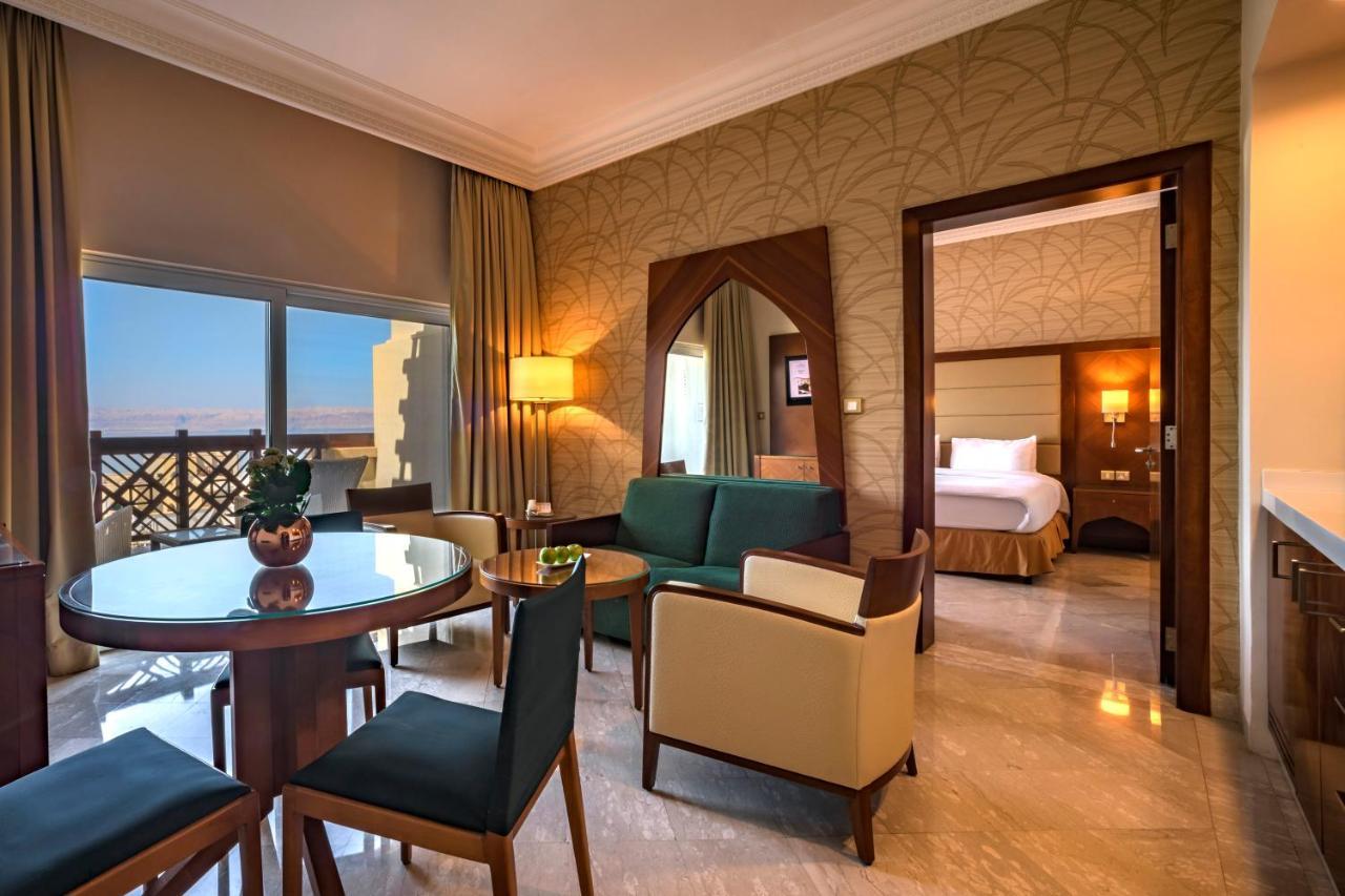 Crowne Plaza Jordan Dead Sea Resort & Spa By Ihg Sweimeh Esterno foto Suite