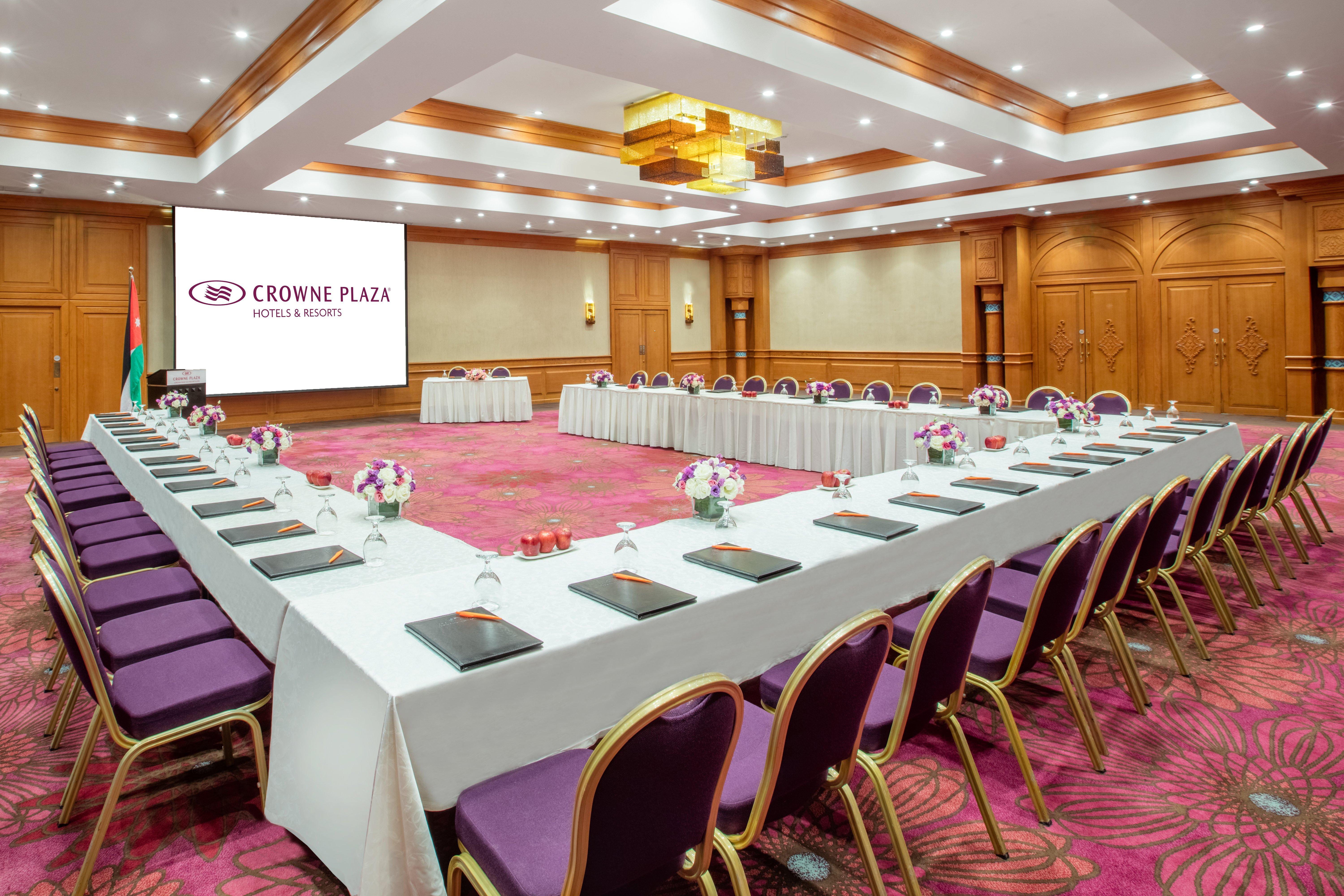 Crowne Plaza Jordan Dead Sea Resort & Spa By Ihg Sweimeh Esterno foto The Crown Hall