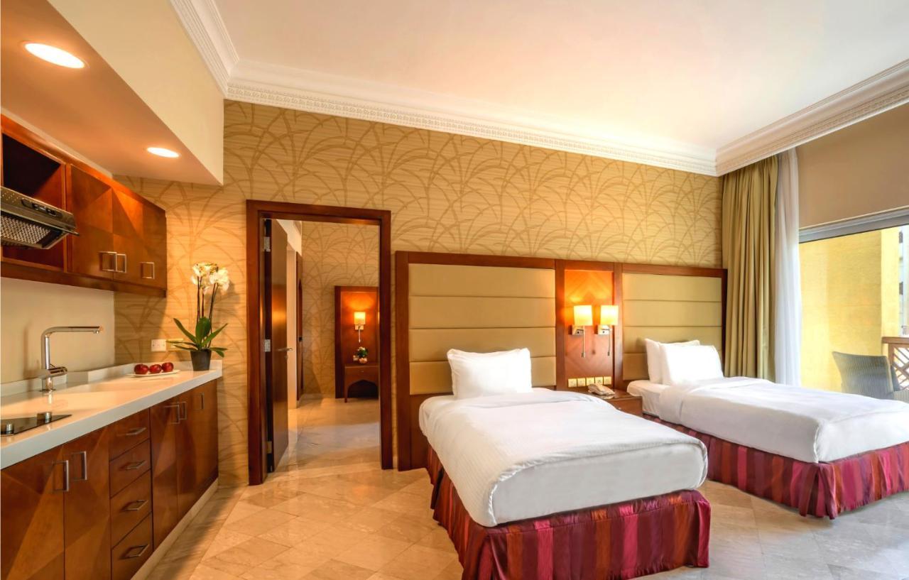 Crowne Plaza Jordan Dead Sea Resort & Spa By Ihg Sweimeh Esterno foto A typical hotel room