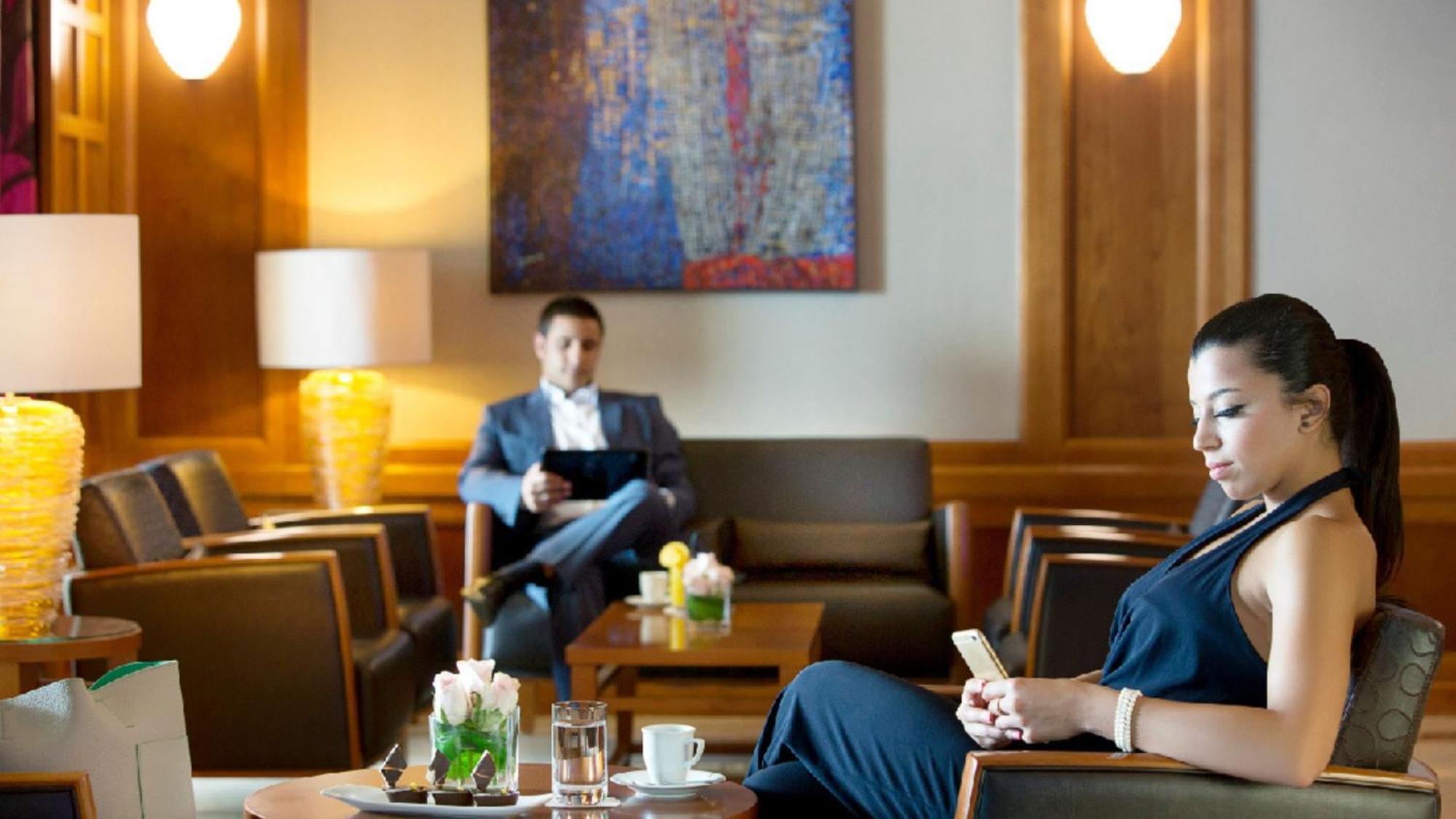 Crowne Plaza Jordan Dead Sea Resort & Spa By Ihg Sweimeh Esterno foto The lounge at the airport