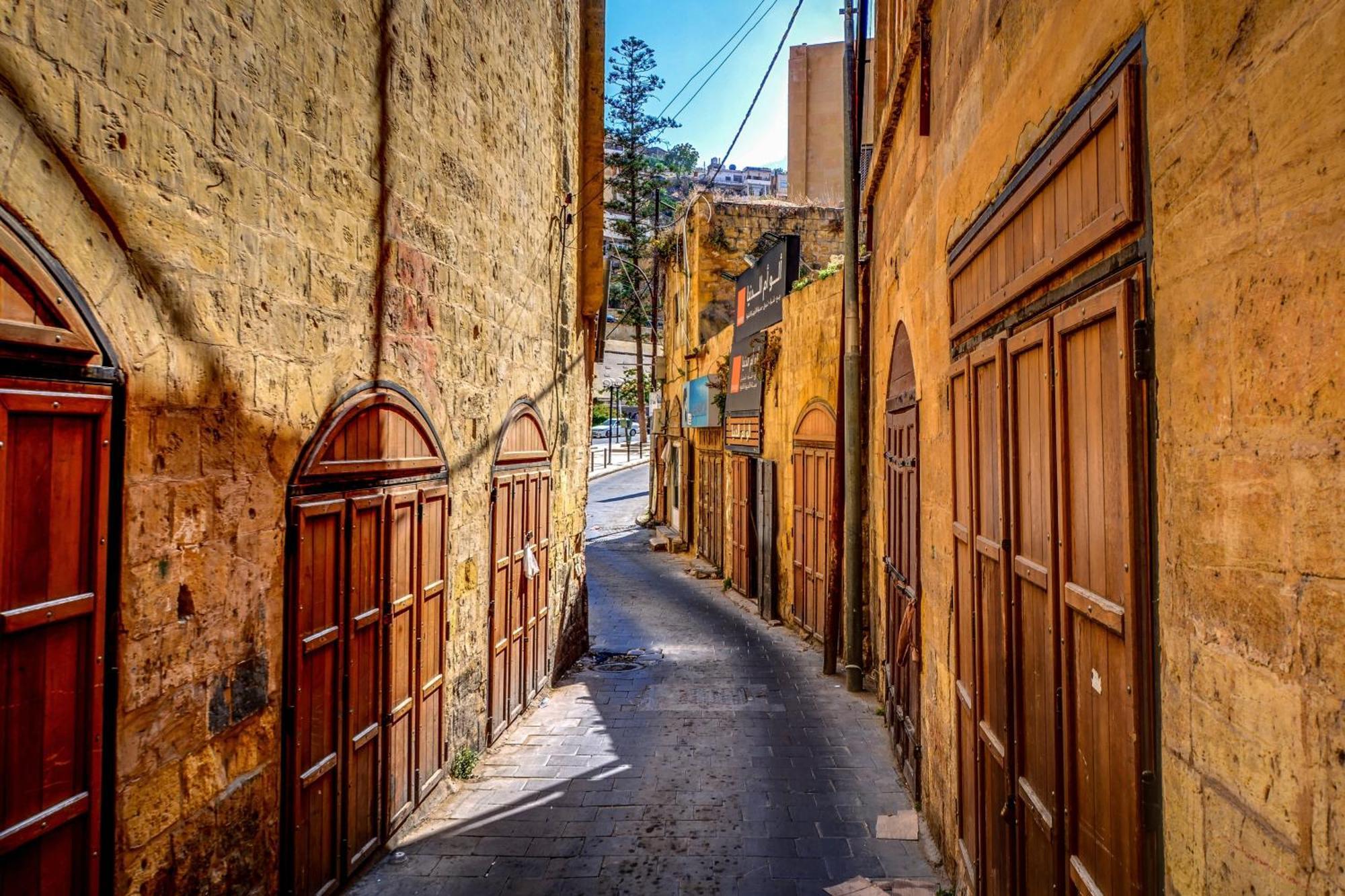 Crowne Plaza Jordan Dead Sea Resort & Spa By Ihg Sweimeh Esterno foto A street in the old town of Nicosia