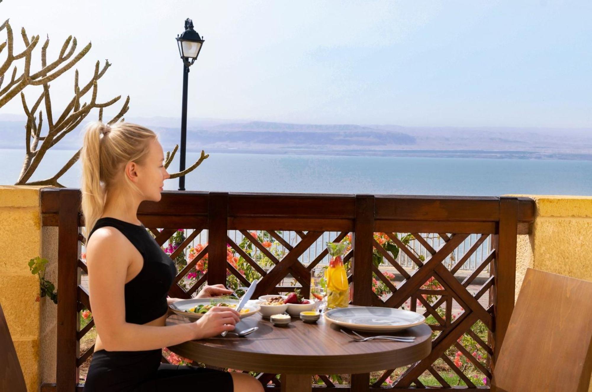 Crowne Plaza Jordan Dead Sea Resort & Spa By Ihg Sweimeh Esterno foto Dead Sea Resort