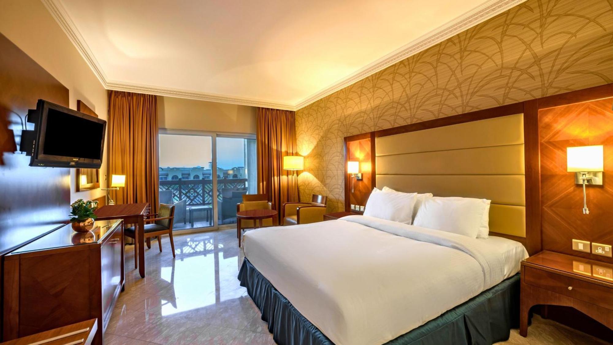 Crowne Plaza Jordan Dead Sea Resort & Spa By Ihg Sweimeh Esterno foto A room at the hotel